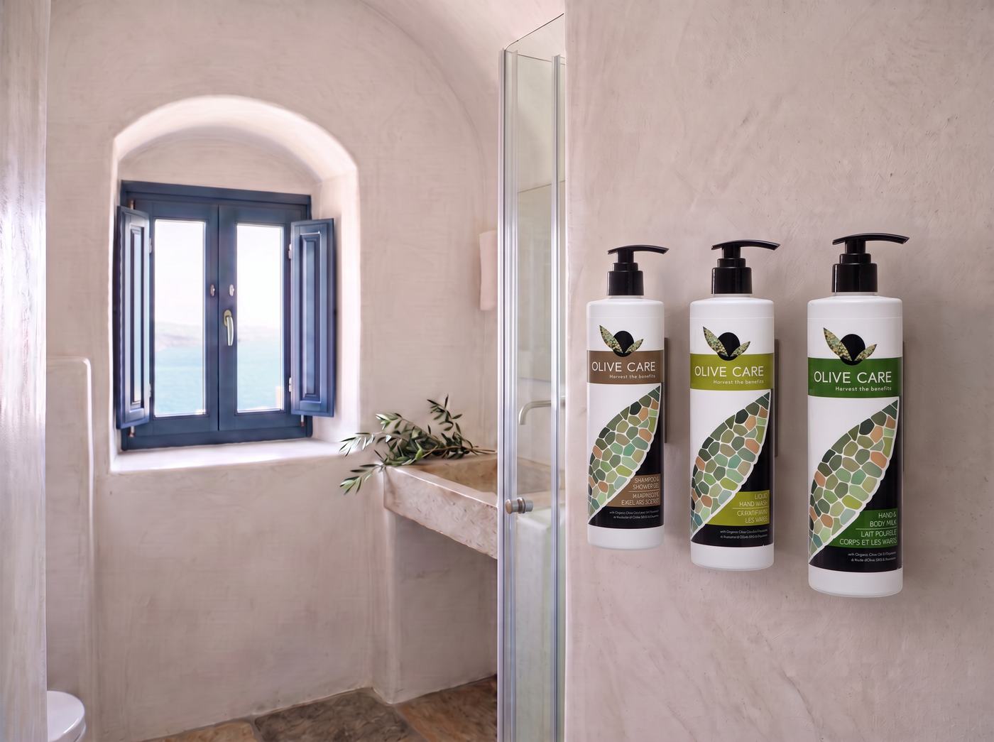 Dozatori OLIVE CARE u hotelskoj kupaonici